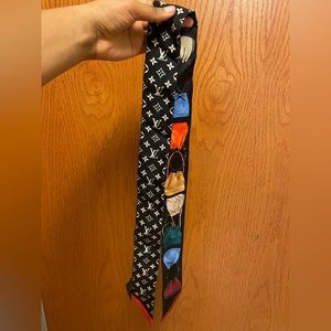 Louis Vuitton Reversible Hair scarf